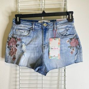 Almost Famous Must Have Jean Shorts NWT size 11
